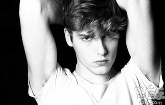 女朋友的何种行为举止让十二星座男难以忍受?3