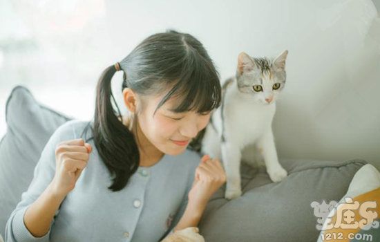 十二星座女最喜欢小动物的萌妹子都有谁1